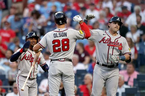 Atlanta Braves clinch the NL East title with a 4-1 victory over the Philadelphia Phillies